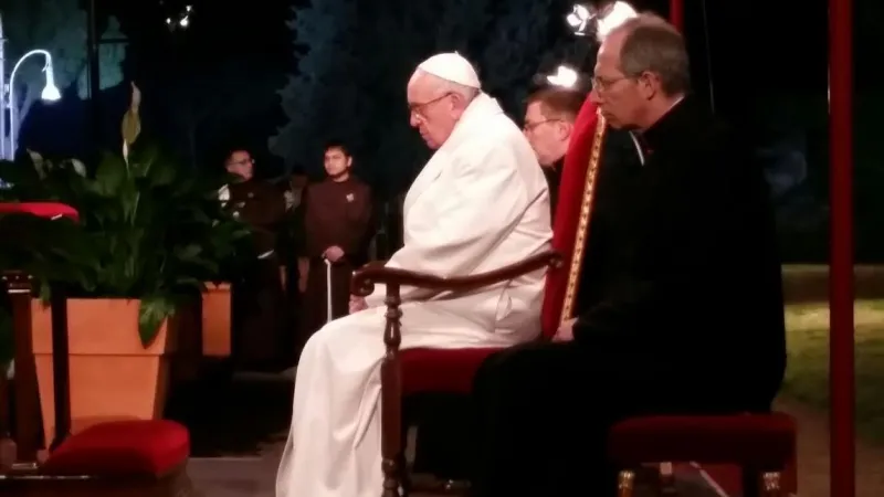 Il Papa presiede la Via Crucis al Colosseo |  | Martha Calderon CNA