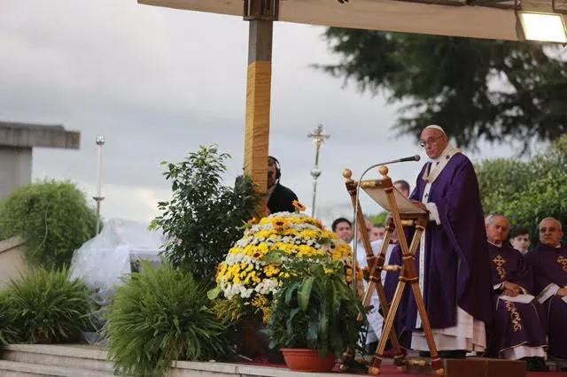 Il Papa presiede la Messa a Prima Porta |  | Daniel Ibanez CNA