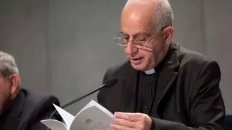 Monsignor Fisichella: “La Chiesa non può chiudere gli occhi davanti alla povertà”