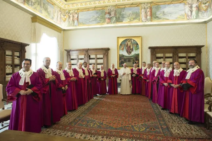 Il Papa con i Prelati Uditori della Rota Romana |  | L'Osservatore Romano - ACI Group