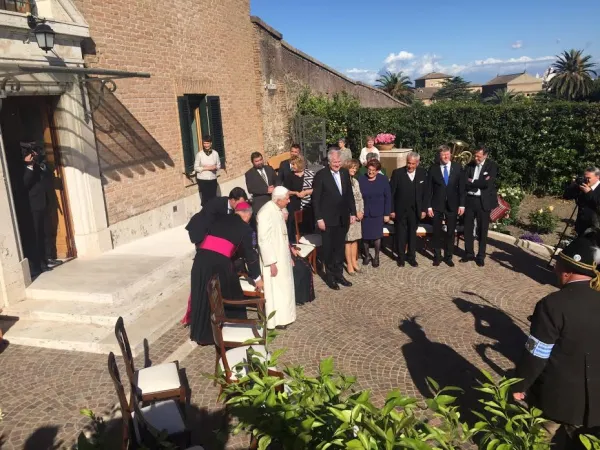 La festa per i 90 anni di Benedetto XVI |  | Tilmann Kleinjung Twitter
