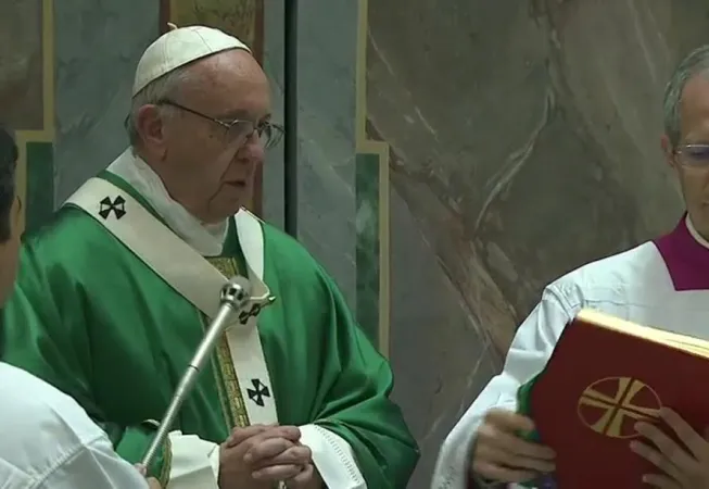 Il Papa presiede la Messa con i Cardinali |  | CTV