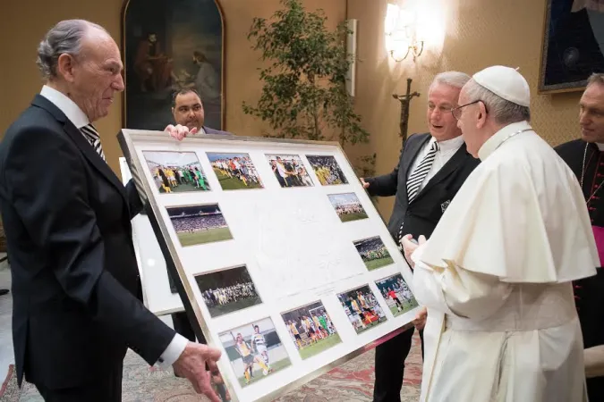 Il Papa incontra la squadra del Borussia Mönchengladbach |  | L'Osservatore Romano, ACI Group