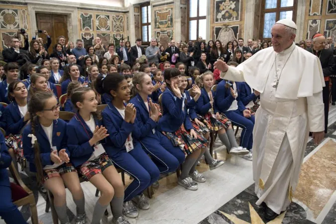 Il Papa al Piccolo Coro dell'Antoniano |  | L'Osservatore Romano, ACI Group
