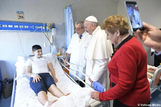 Papa Francesco visita l'Ospedale Bambino Gesù di Palidoro |  | L'Osservatore Romano, ACI Group