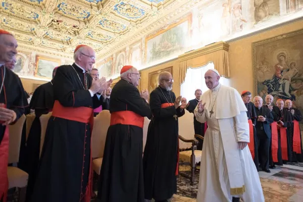 Papa Francesco saluta i membri del Pontificio Consiglio per la Promozione dell'Unità dei Cristiani, 28 settembre 2018 / Vatican Media / ACI Group