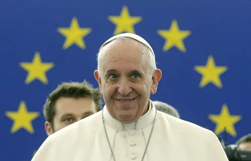 Papa Francesco e la bandiera europea | Papa Francesco e la bandiera europea | COMECE