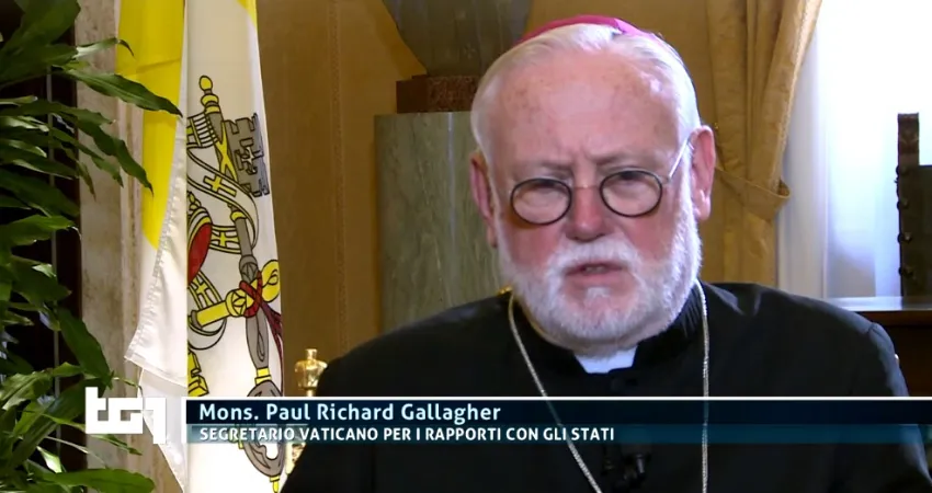 L'arcivescovo Paul Richard Gallagher ai microfoni del TG1 | Rai / You Tube