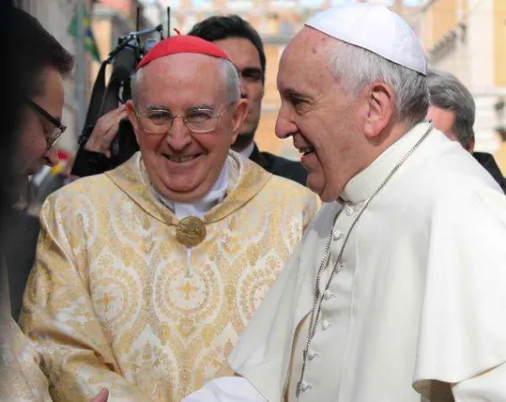 Papa Francesco e il Cardinale Vallini |  | Lauren Cater CNA