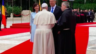 Papa Francesco in Romania: "Una società che si cura degli svantaggiati può dirsi civile"