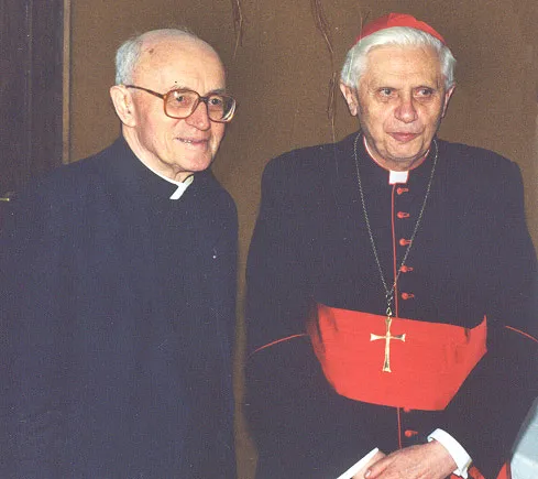 Albert Vanhoye e Joseph Ratnzinger in una foto di archivio del Pontificio Istituto Biblico  |  | biblico.it