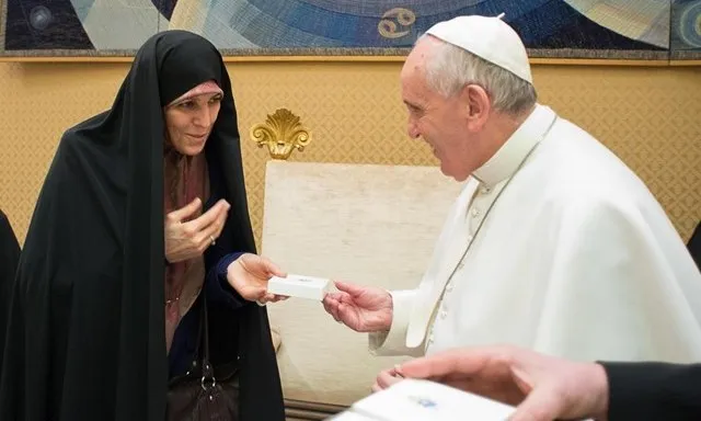 Papa Francesco incontra Shahindokht Molaverdi, vicepresidente della Repubblica d'Iran, 12 febbraio 2015 | © L'Osservatore Romano Photo 