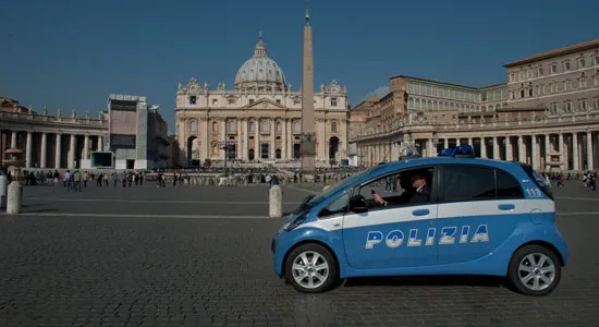 Un'auto degli agenti dell'Ispettorato di Polizia presso il Vaticano |  | www.poliziadistato.it