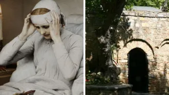 Maria visse ad Efeso, la sua casa lo testimonia e un libro lo racconta