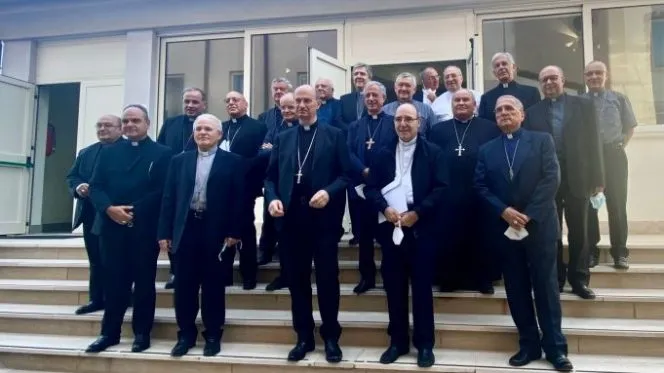 I vescovi riuniti a Benevento  |  | CEI
