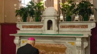 Chiesa profanata in provincia di Reggio Emilia. Il vescovo in preghiera