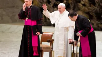 Il Papa: "La Messa non si paga, la redenzione non è a pagamento"