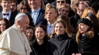 Papa Francesco: "Giovani, vivete come missionari in una Chiesa in uscita"