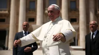 Il Papa: "I cristiani perseguitati sono martiri"