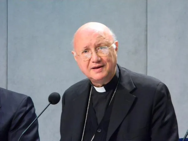 Il Presidente del Pontificio Consiglio delle Comunicazioni Sociali, Mons. Celli |  | Alan Holdren - CNA