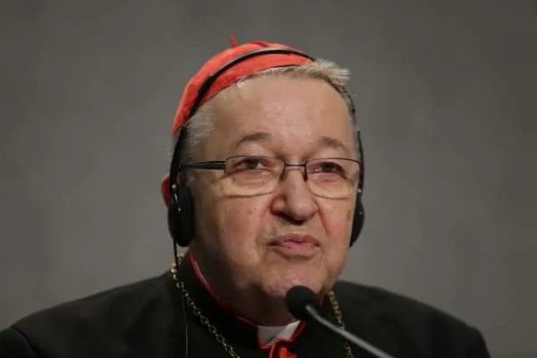 Cardinal André Vingt-Trois in uno dei suoi interventi in Sala Stampa della Santa Sede lo scorso ottobre | Daniel Ibanez / ACI Group