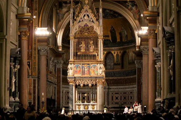 L'interno della Basilica di San Giovanni |  | Lauren Cater CNA