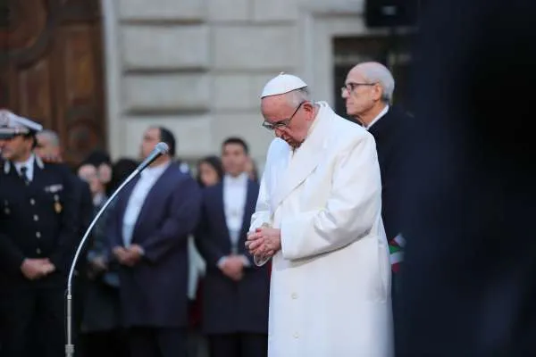 Il Papa in preghiera |  | Daniel Ibanez /CNA
