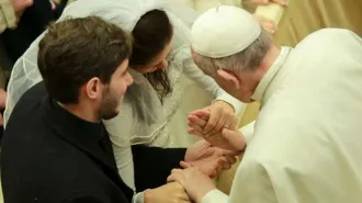 Papa Francesco chiede maggiore preparazione degli sposi per il sacramento del matrimonio 