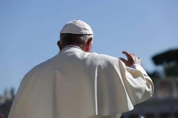 Papa Francesco ad una udienza del mercoledì |  | Daniel Ibanez/ CNA