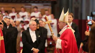 Il Papa: "Affido il Cardinale Law all'intercessione di Maria"
