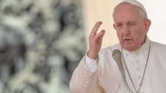 Papa Francesco, sovraffollamento carcerario ed ergastolo distruggono la dignità umana