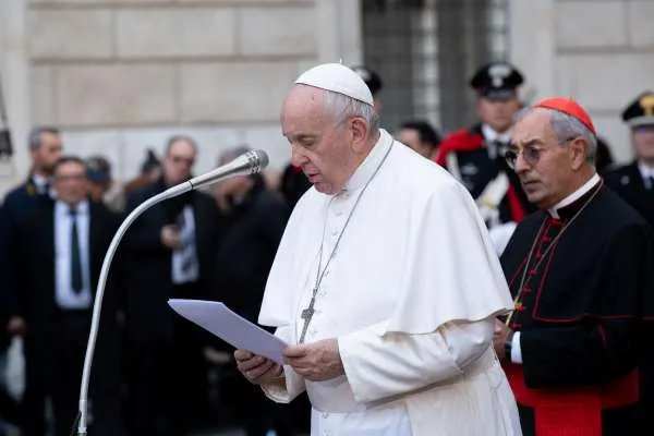 Il Cardinale De Donatis con Papa Francesco  |  | Daniel Ibáñez/CNA
