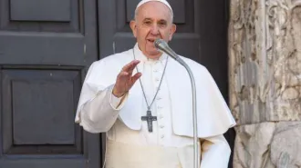 Papa Francesco: "Mai si può servire la missione della Chiesa esercitando arroganza"