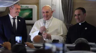 Papa Francesco denuncia i rischi di una comunicazione social priva di verifiche