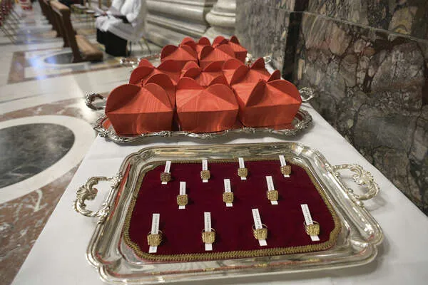 La berretta e l'anello cardinalizio  |  | Vatican Media - ACI Group