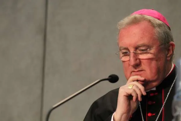 L'Arcivescovo Arthur Roche |  | Bouhmil Petrik CNA