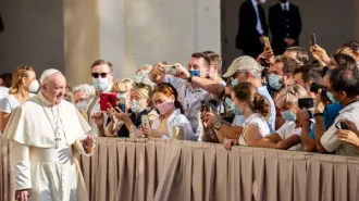 Papa Francesco: "Ognuno deve usare della terra ciò che serve al proprio sostentamento"