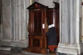 Il cardinale Piacenza ricorda ai confessori, converte il fascino di una proposta chiara 