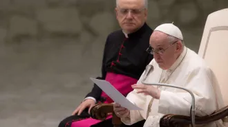 Papa Francesco: "Dare tempo all'ascolto delle confessioni"