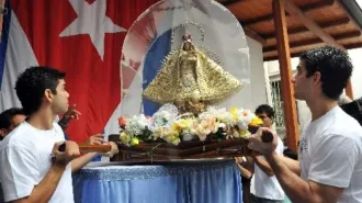 La giornata del Papa tra la croce di Holguín e la Virgen del Cobre