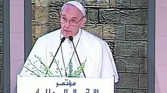 Papa Francesco in Egitto: “Solo la pace è santa. Nessuna violenza in nome di Dio”