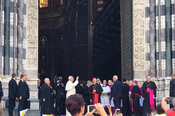 Papa Francesco incontra il clero nella Cattedrale di San Lorenzo, Genova, 27 maggio 2017 / Angela Ambrogetti / ACI Group