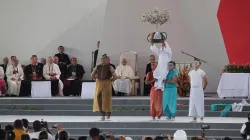 Papa Francesco assiste allo spettacolo che inizia il Grande Incontro per la Riconciliazione Nazionale, Villavicencio, 8 settembre 2017 / Alvaro de Juana / ACI Group