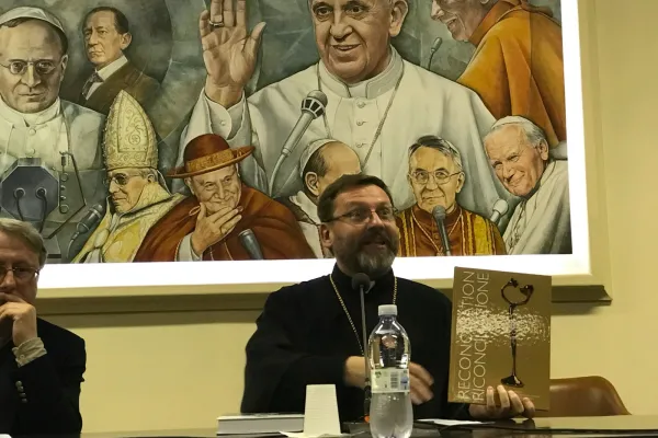L'arcivescovo maggiore Sviatoslav Shevchuk presenta il Premio Riconciliazione a Radio Vaticana / AA / ACI Stampa 