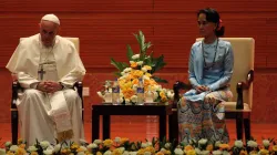 Papa Francesco e Aung San Suu Kyi, Myanmar International Convention Center, Nay Pyi Taw, 28 novembre 2017 / Edward Pentin / NCR, ACI Group