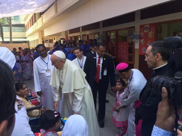Papa Francesco in Bangladesh | Papa Francesco nella Casa di Madre Teresa, Tejgaon, Dhaka, 2 dicembre 2017 | Vatican Pool