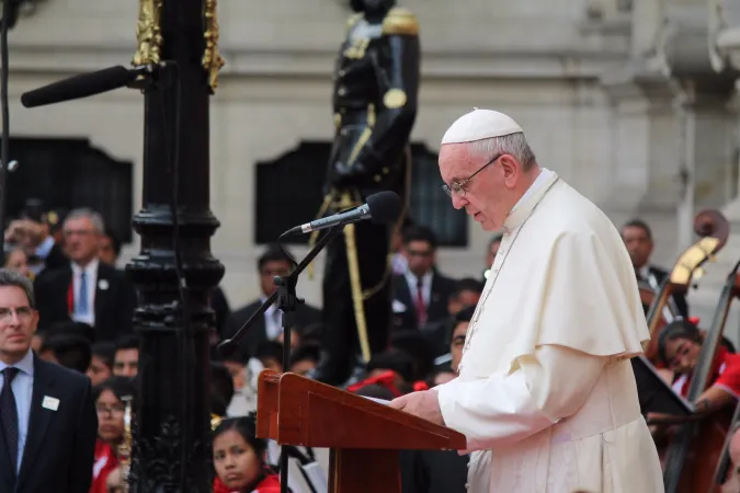 Papa Francesco in Perù | Papa Francesco legge il discorso alle autorità, Palacio del Gobierno, Lima, 19 gennaio 2018 | Alvaro de Juana / ACI Group