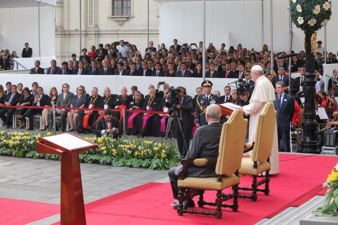 Papa Francesco in Perù | Papa Francesco legge il discorso alle autorità, Palacio del Gobierno, Lima, 19 gennaio 2018 | Alvaro de Juana / ACI Group