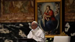 Papa Francesco pronuncia l'omelia della Messa concelebrata con i Missionari della Misericordia, Basilica Vaticana, 10 aprile 2018 / Daniel Ibanez / ACI Group
