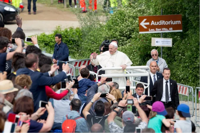 Papa Francesco a Loppiano | Papa Francesco arriva a Loppiano, 10 maggio 2018 | Daniel Ibanez / ACI Group